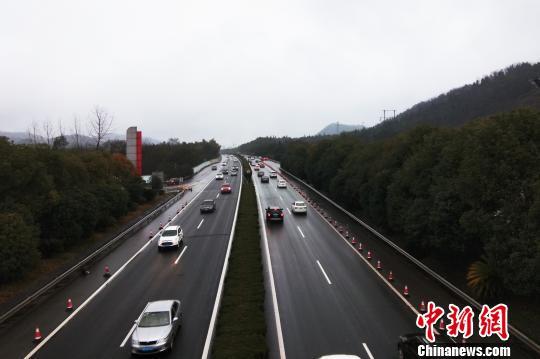 2020春运大幕开启 多部门联动应对30亿人次大迁徙 