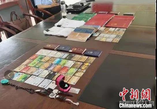 　　资料图：2020年7月，安徽合肥警方抓获两个跨境赌博团伙，缴获部分赃物。

