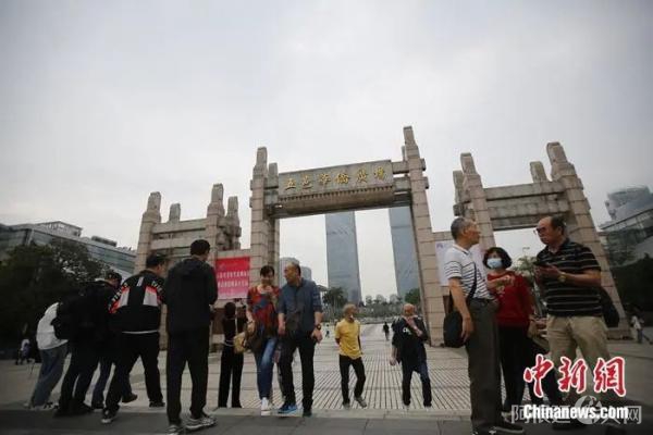 广东江门五邑华侨广场。王骏 摄
