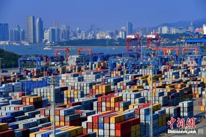 资料图为厦门港海沧集装箱码头。中新社记者 王东明 摄
