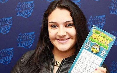 奥坎波获奖喜出望外。 