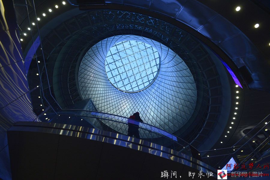 http://news.xinhuanet.com/photo/2014-12/19/127320152_14189896298401n.jpg