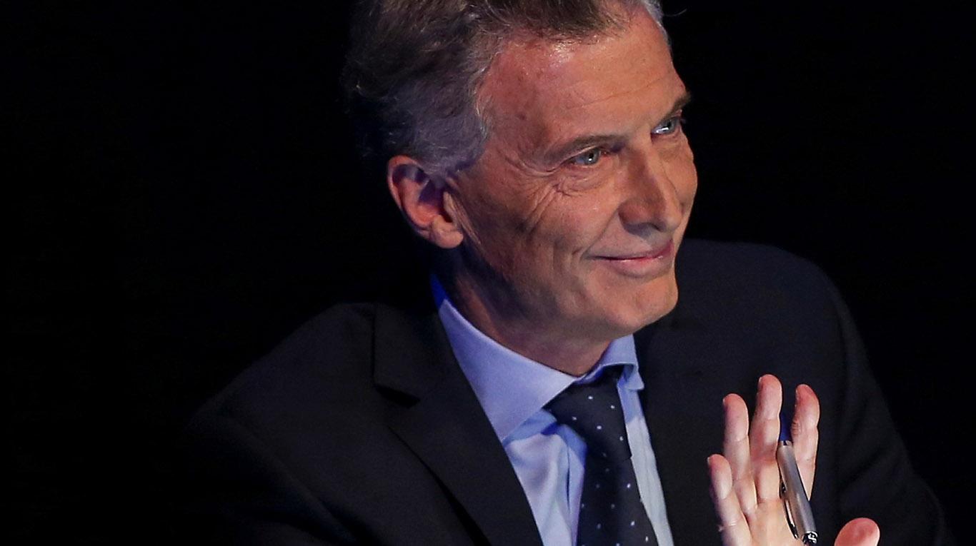 5dad13bd5f0a4_oreja-macri.jpg