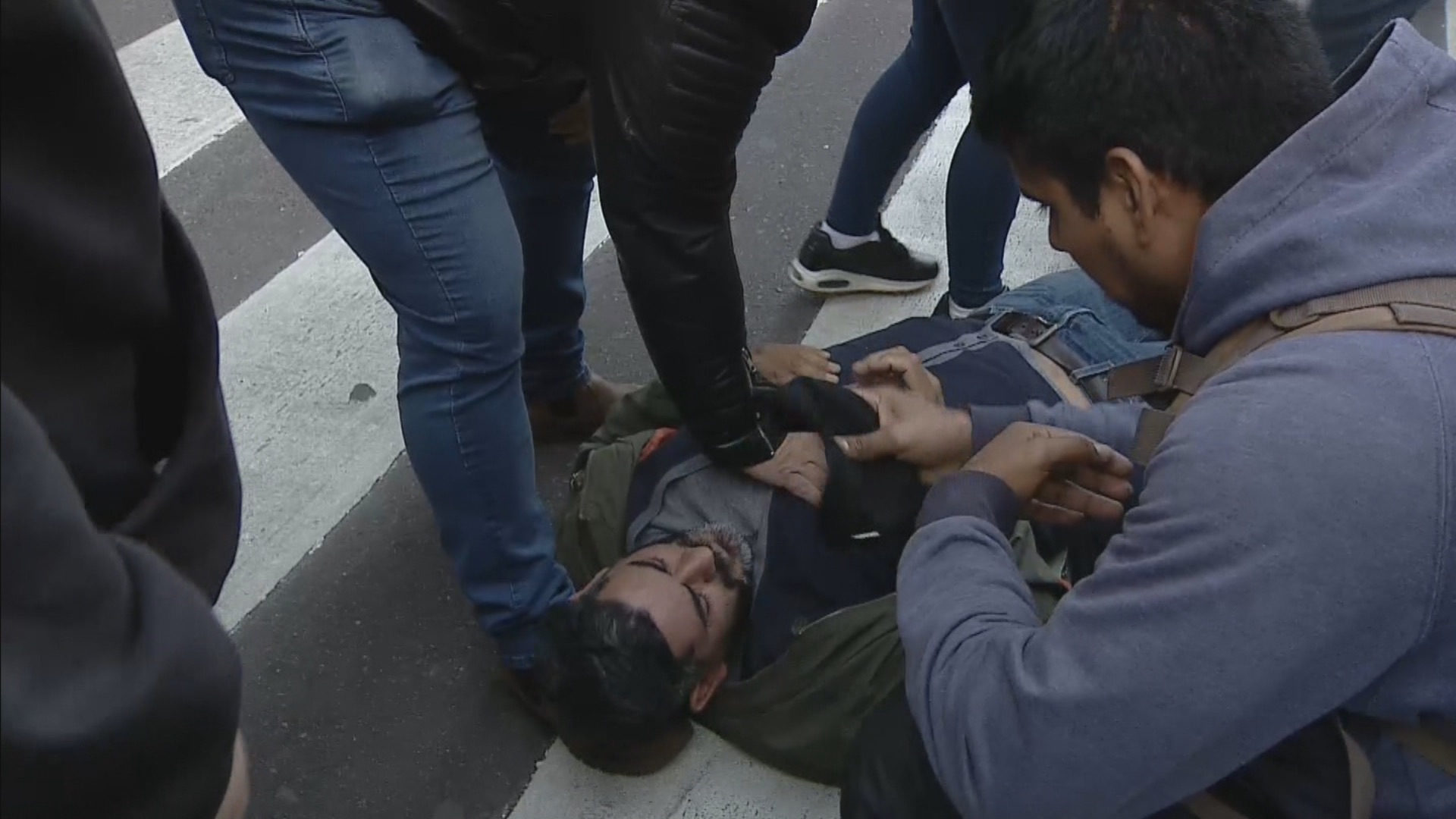 5dae2cff1262f_camarografo-herido.jpg