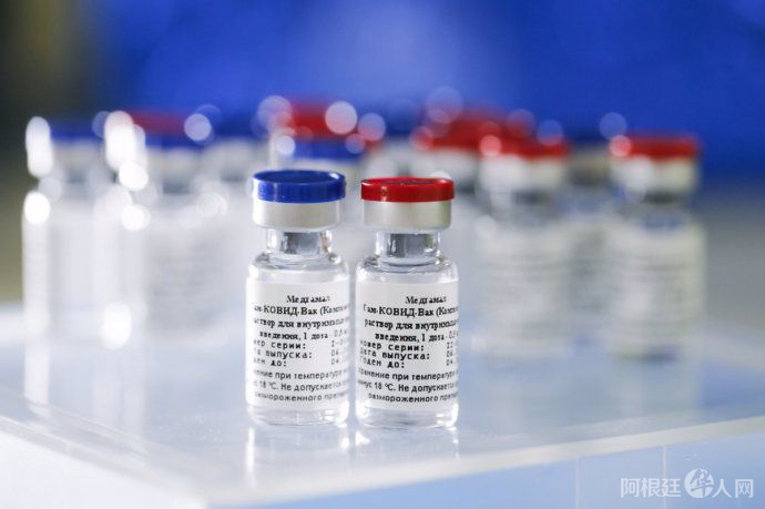 la-vacuna-rusa-sputnik-v-contra-el-coronavirus-ya-se-prueba-adultos-mayores
