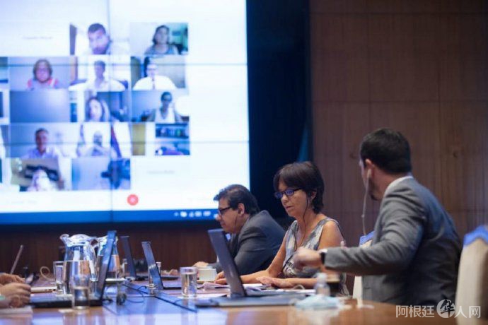 ministro-trabajo-claudio-moroni-y-titular-afip-mercedes-marco-del-pont-afipcomunica