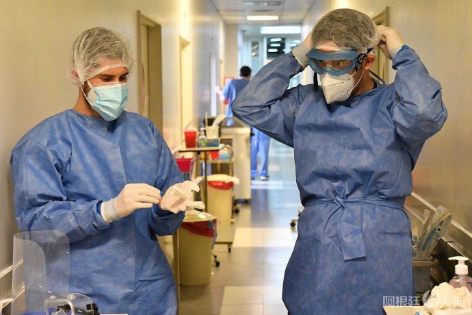 medicos-terapia-intensiva-uti (1)
