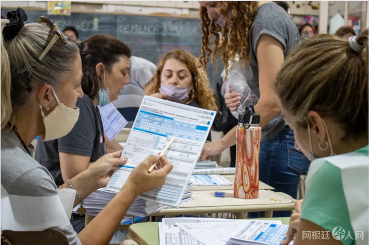 D8FD6A35-76D3-4FB5-8098-9727E047D06D