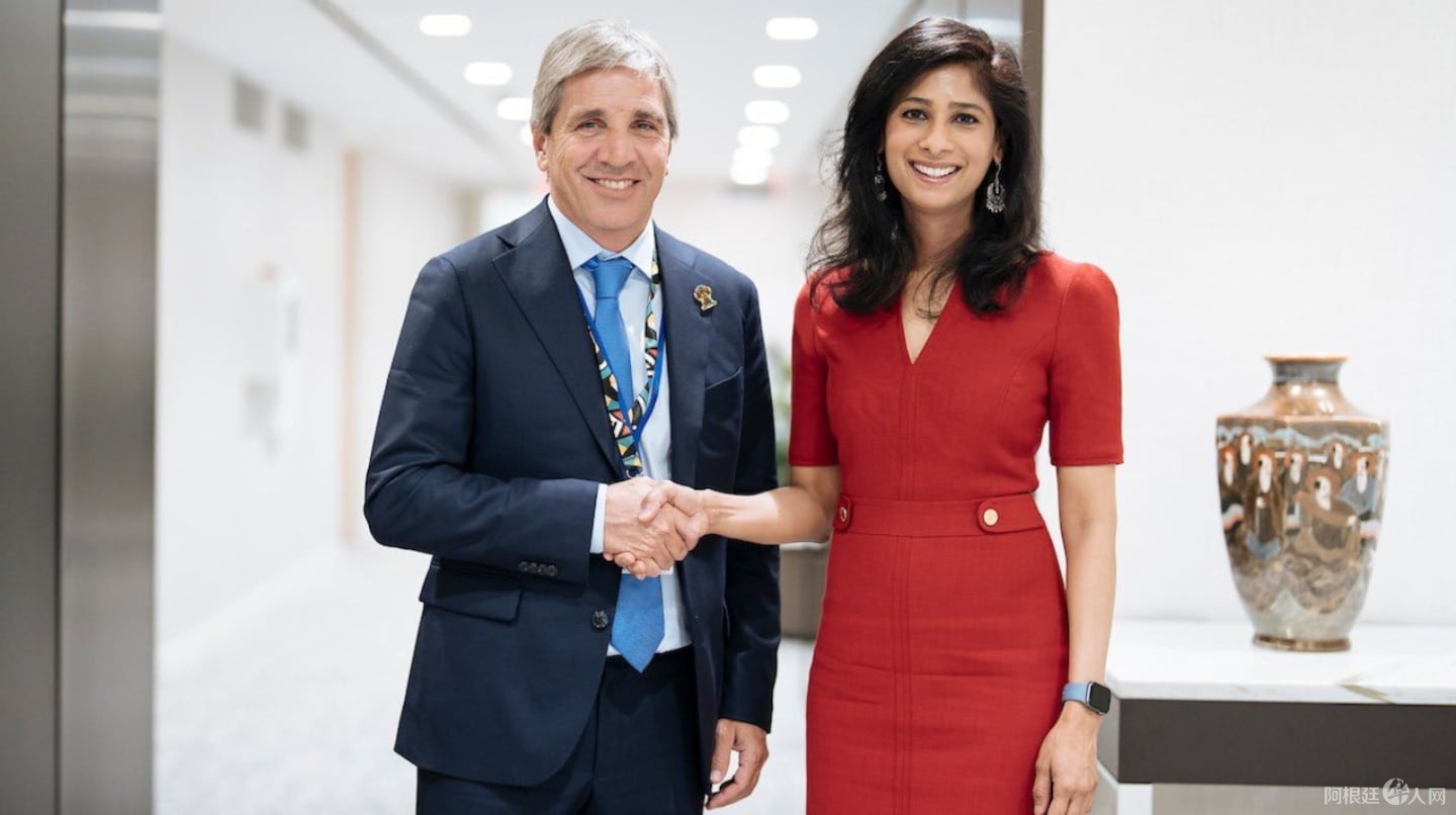 el-ministro-de-economia-luis-caputo-durante-un-encuentro-con-la-numero-2-del-fmi-gina-gopinath-foto-x-luiscaputoar-JJSJIVY6SVGAXOZDZ5S3I2W6DQ